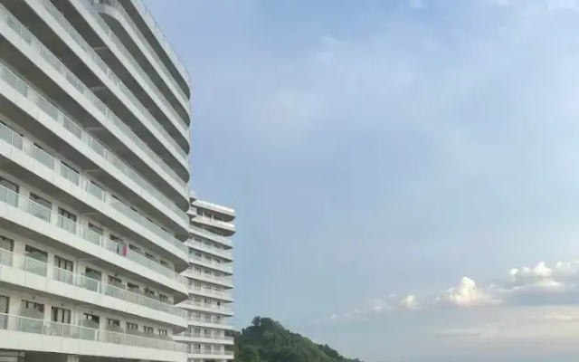 Apartamenty na plaze s vidom na more Bambo Bic Cihisdziri