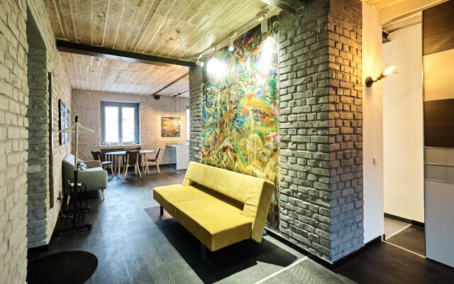 Loft In The Center Apartments