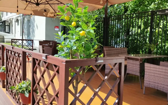 Zarechie Hotel