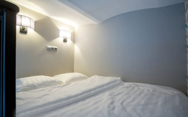 Апартаменты около площади Восстания (1)