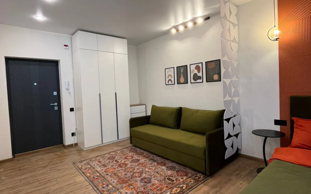 Stilnaya Kvartira V Tsentre Zapadnogo Flat