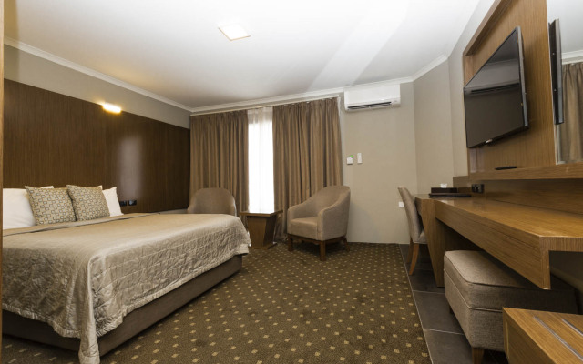 Bankstown Hotel
