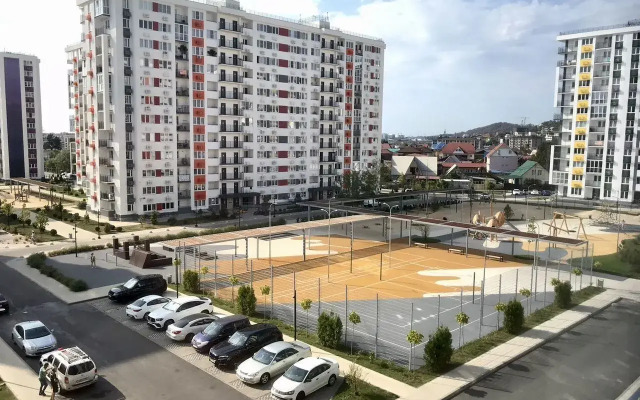 3kh Komnatnaya S Dizaynerskim Remontom Flat