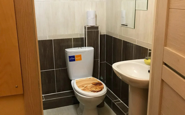 Domik na Baltiyskoy kose Flat