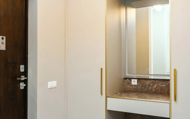 Апартаменты Шикарные с современным ремонтом Yalta Plaza Holydais