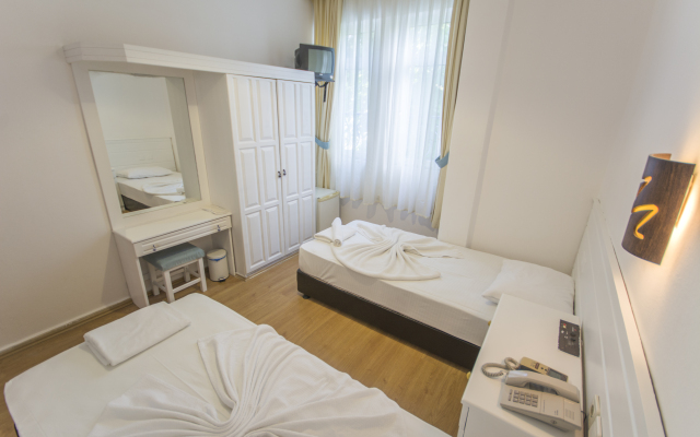 Chronos Beach Otel