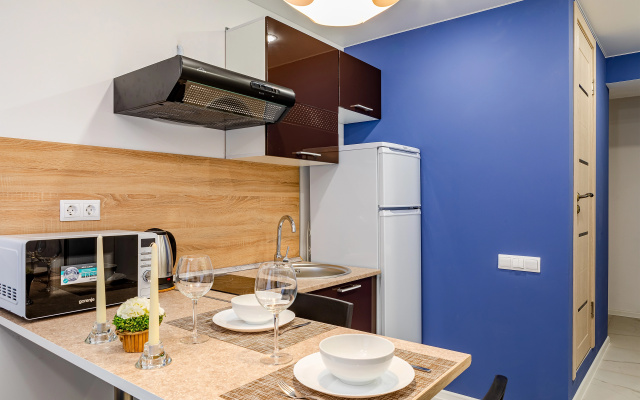 Apartamenty InHome24 v 3-5 minutah hot'by ot ostanovok obsestvennogo transporta