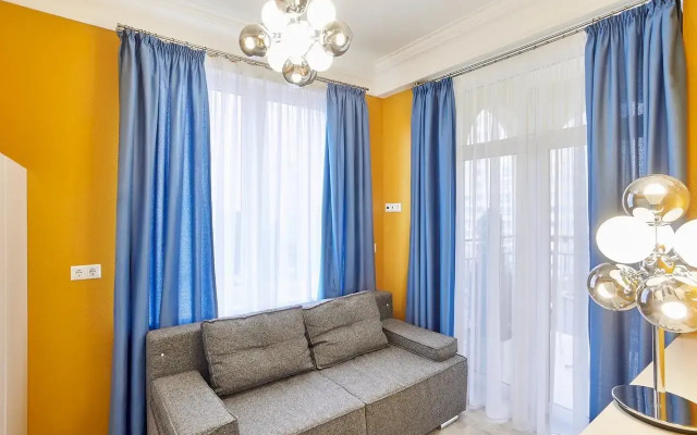 Shikarnaya V Tsentre Sochi U Parka Rivyera Flat