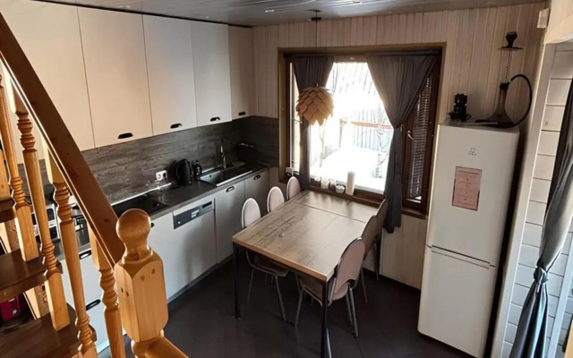 Семейно-Туристический загородный клуб Карамелькино Коттедж 2