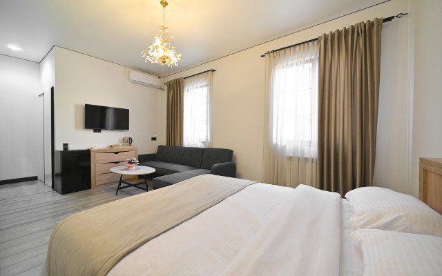 Mon Invite Hotel, Mini-Hotel