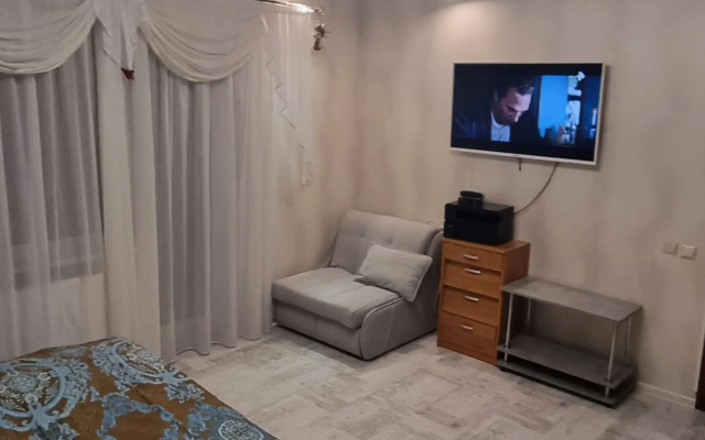 Luchshaya Gakuna Flat