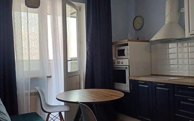 V Novom Dome Flat