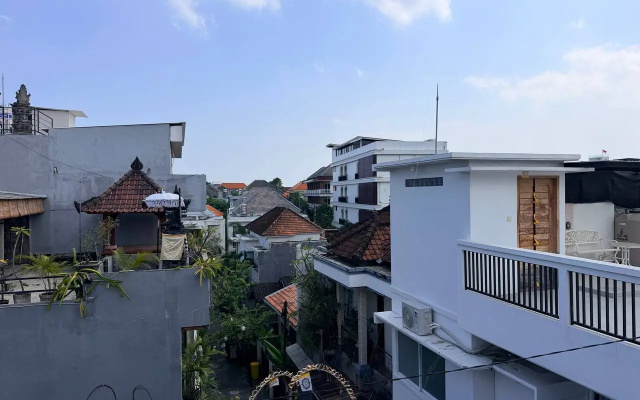 Pyramid Ateliero Hotel – Outside – Tibubeneng