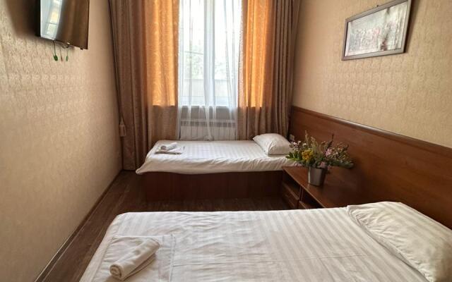 Aviastars Guest house