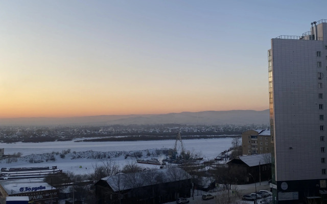 Buddza s prekrasnym vidom i servisom Flat