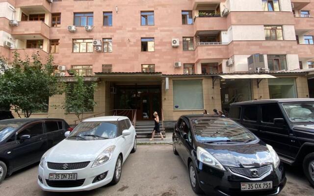 Апартаменты Stay Inn on Yekmalyan Str. 1-42