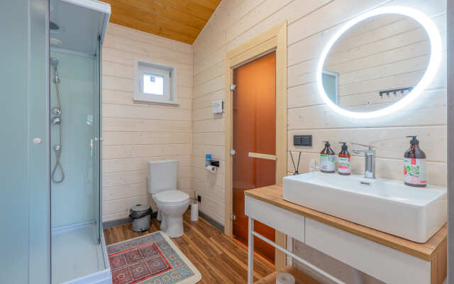 Friends & Family Guest House