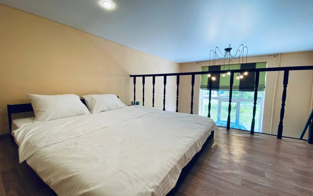 Апартаменты Room-Room Хользунова 40