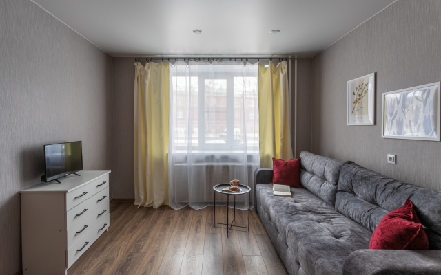 Shikarnye Apartamenty V Tsentre Kronshtadta Apartments