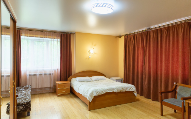 Bear's Corner Guest House	