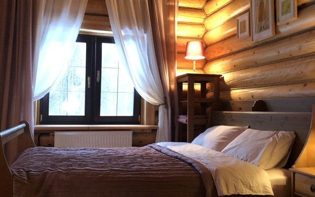 Гостевой Дом с Клёвой Рыбалкой в Своём Пруду, Около Реки