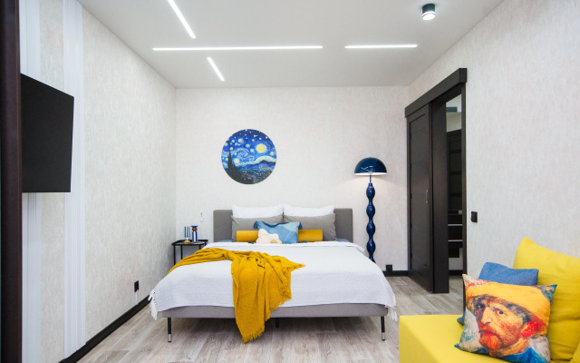 V Stile Van Goga  Uyut I Vdokhnovenie Flat