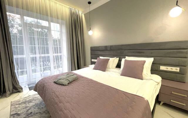 Частный дом Apartburo Grey House