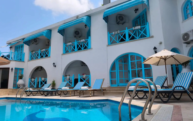 Bellapais Abbey Hotel