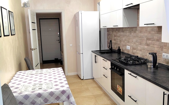 Svetlaya kvartira s prekrasnym vidom Flat