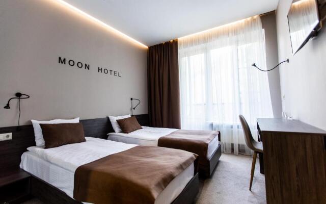 Moon Hotel