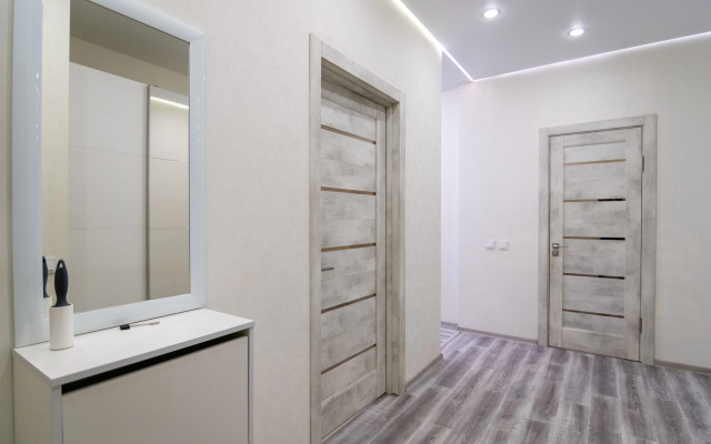 S yevroremontom v novom dome Apartments