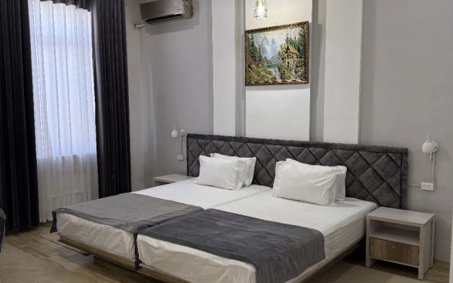 Отель Grand Sarbon