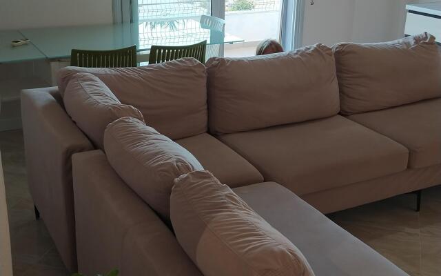 Sofi's Cozy Apartment-Near Port of Vlore, Apartment
