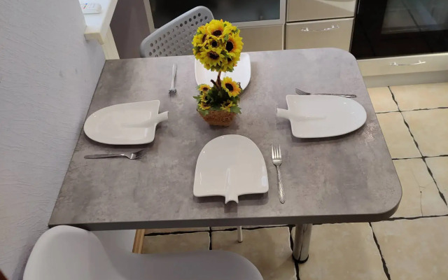 Na Atamanskaya 60A Flat