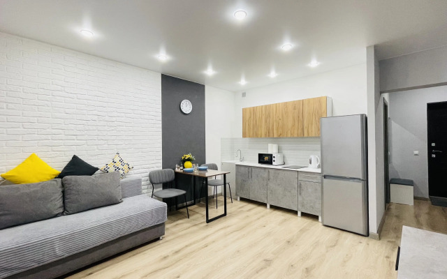 FULL HOUSE Apartments