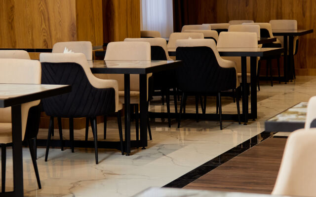 Hotel Grand Plaza Samarkad