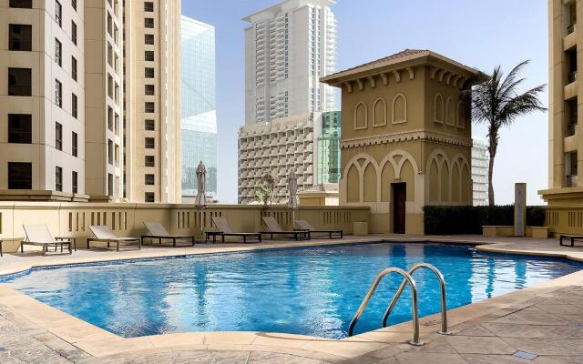 Mini hotel Berloga Holiday Homes JBR