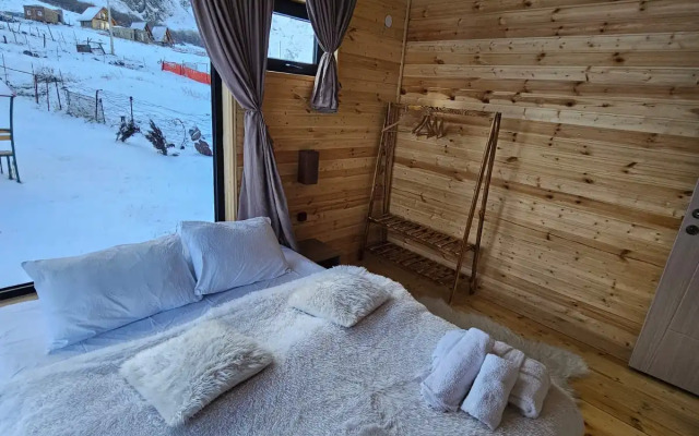 Mood villa kazbegi with jacuzzi Chalet