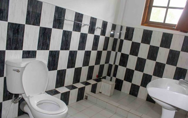 Yoho Hotel Thushara