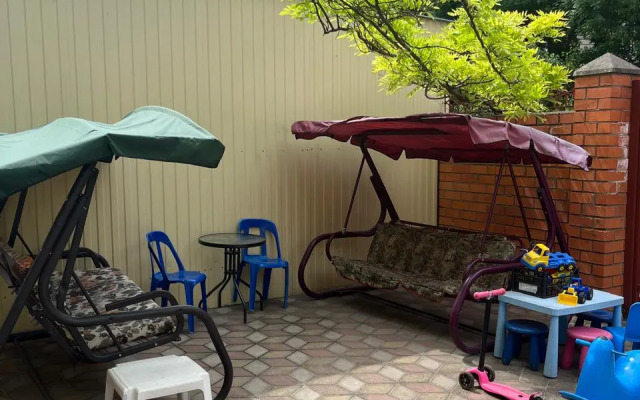 Solntse & More Guest house