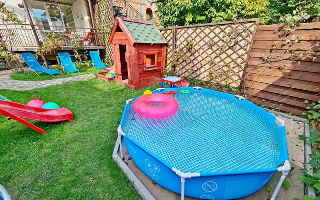 Otdelnyj Kottedzh Kubanskij Dvorik 4 Guest house