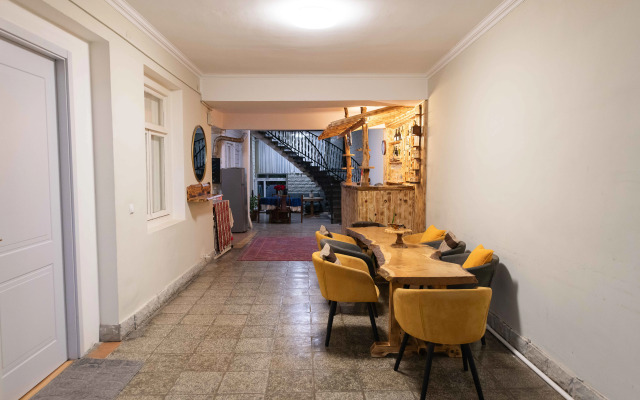 Anna's Guest House Gori Guest House