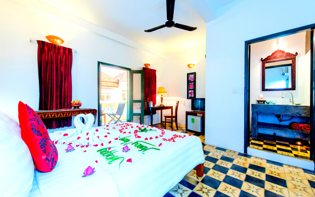 Golden Banana Residence Hotel