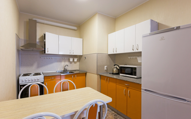 Azbuka Na Prospekte Oktyabrya 107b Apartments