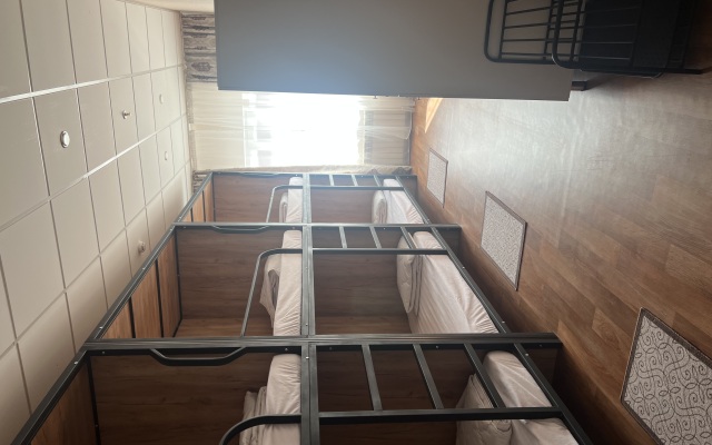 Gulliver Hostel