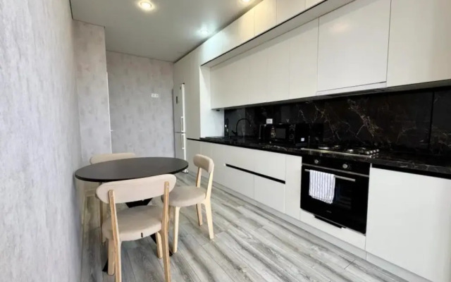 Квартира с панорамным видом, Новосёлов 5/1