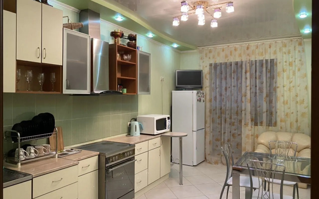 Апартаменты на Ул 30 Лет Победы 42к1