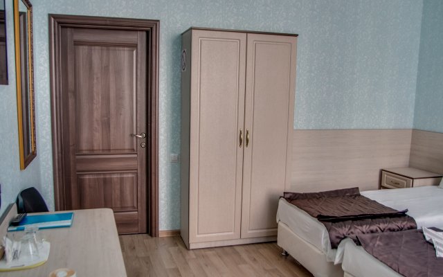 Skver Vyisotskogo Hotel