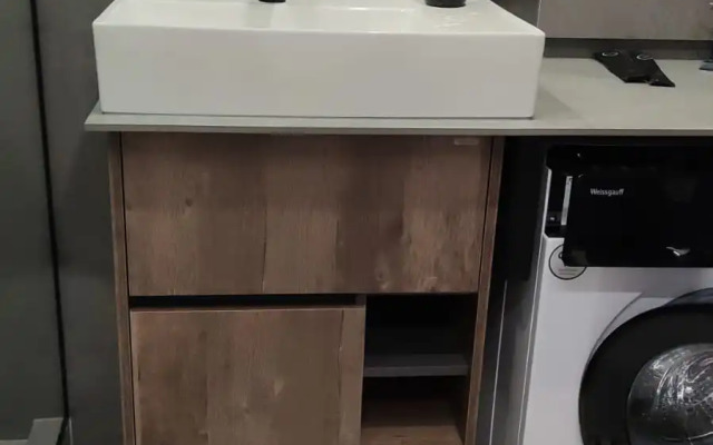 Shikarnaya Studiya V Kaluge 35 M² Flat