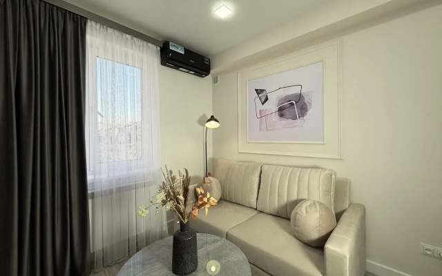 New Trendy 1Bd Apt, Unbeatable Location Flat